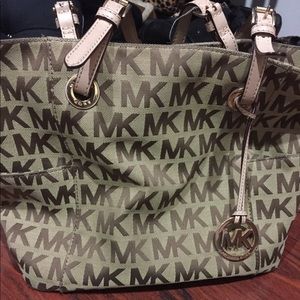 Michael Kors purse